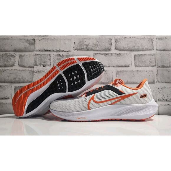 New Nike Oklahoma State Cowboys Pegasus 40 Running Shoes Mens Size 10 DZ5973-100 - Picture 1 of 6